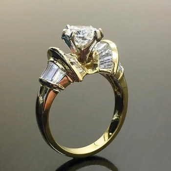 Huitan romantične žene prst prsten zlatna boja sjajna Markiza CZ kreativni dizajn ženska stranka prsten godišnjicu poklon luksuzni nakit